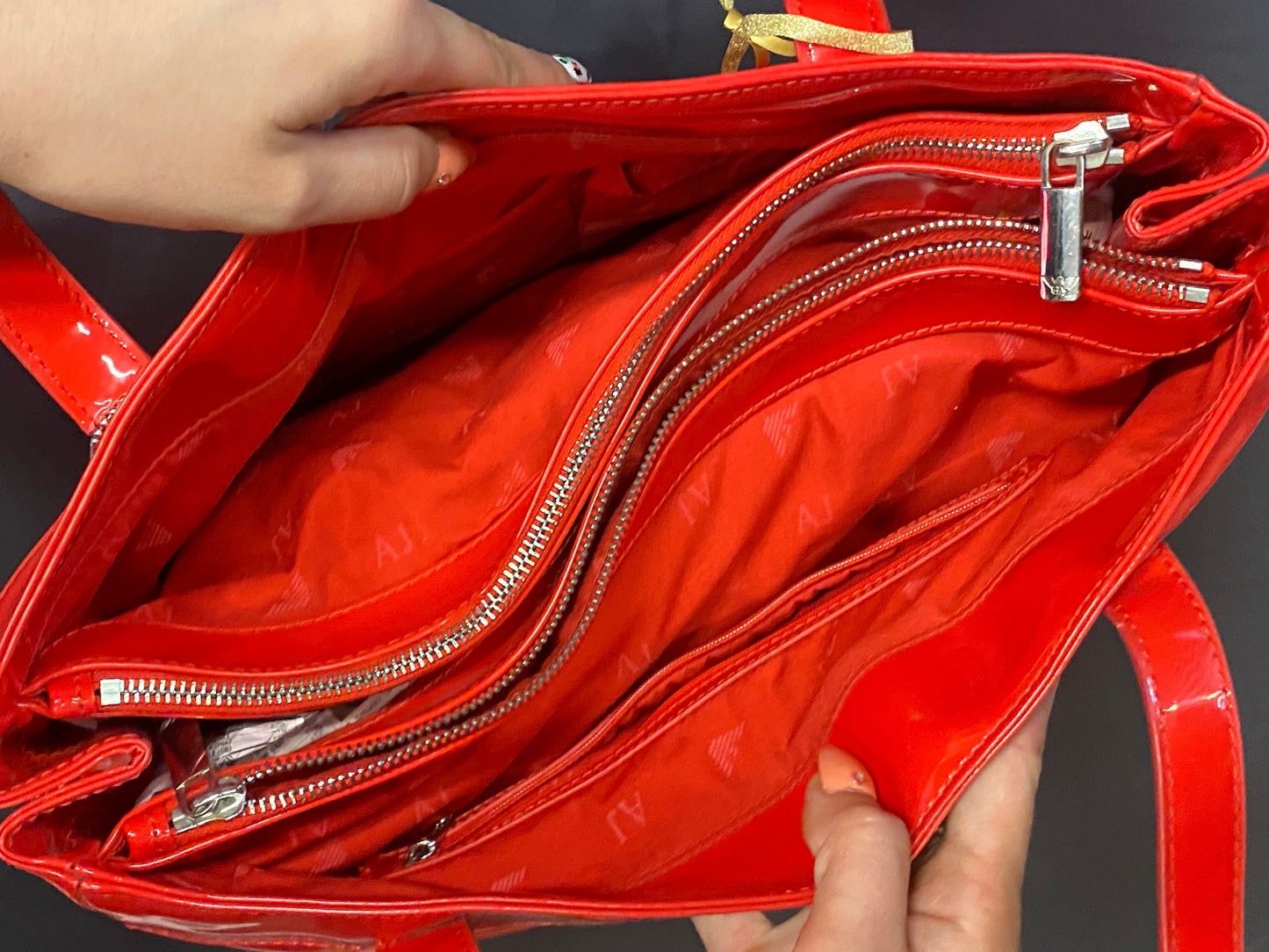 Borsa a mano rossa laccata Armani