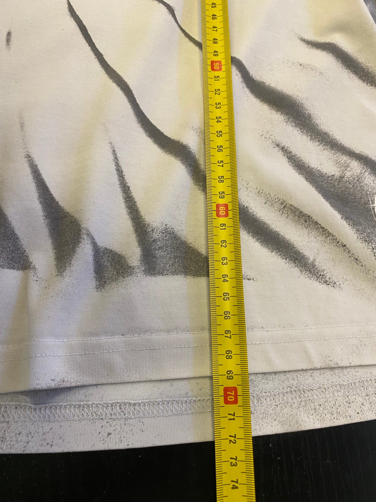 Off-White Custom T-shirt by Basura (L)