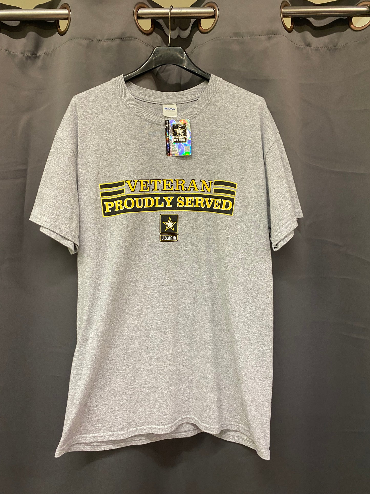 Y2K Veteran Proudly Served Gildan Ultra Cotton T-shirt (M)