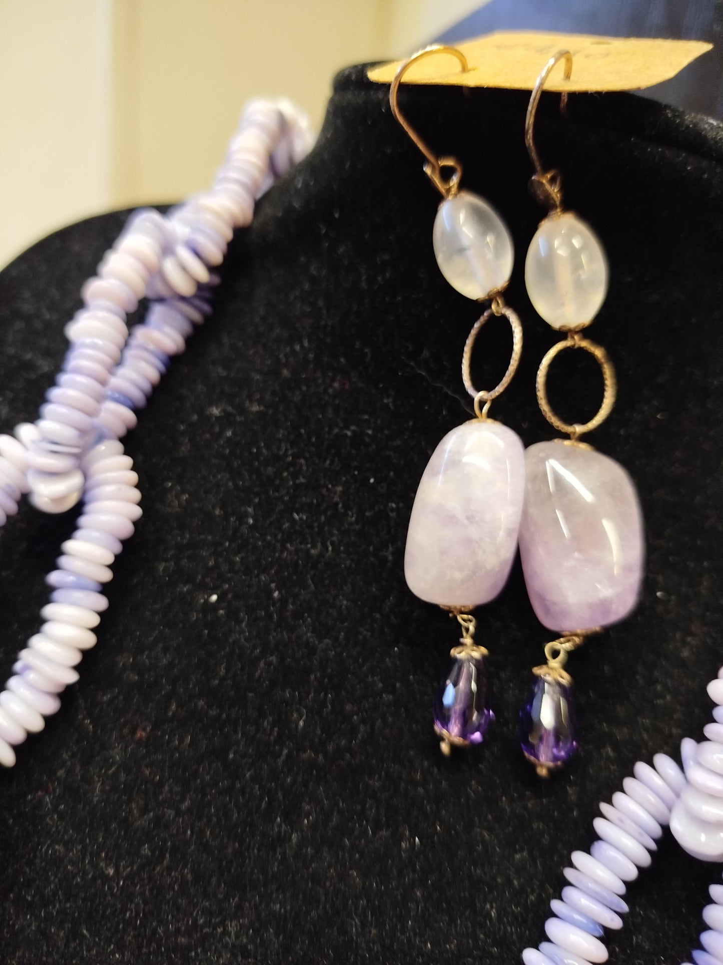 Set collana e orecchini in pietra