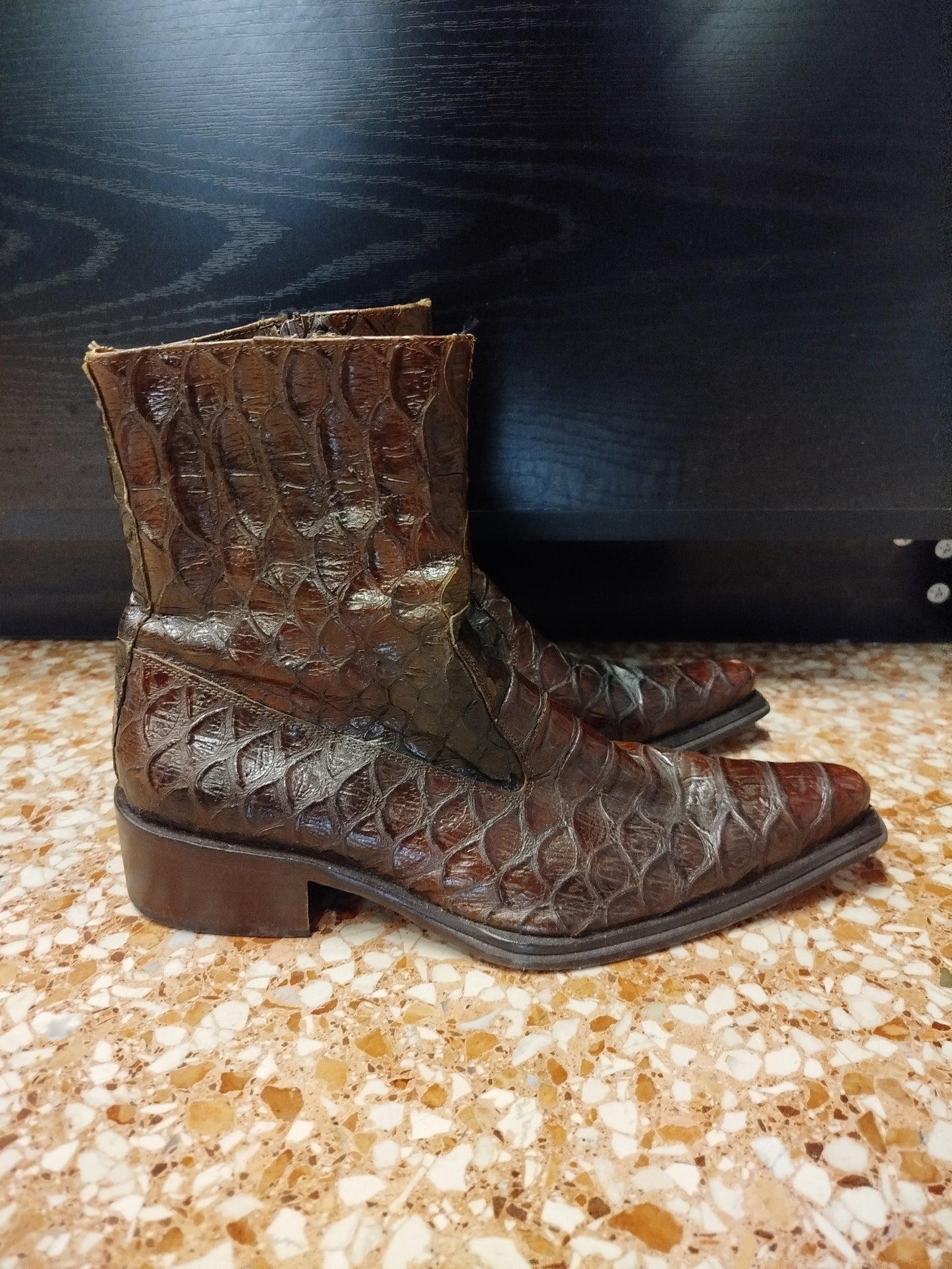 Stivali vintage in pelle di coccodrillo (43)