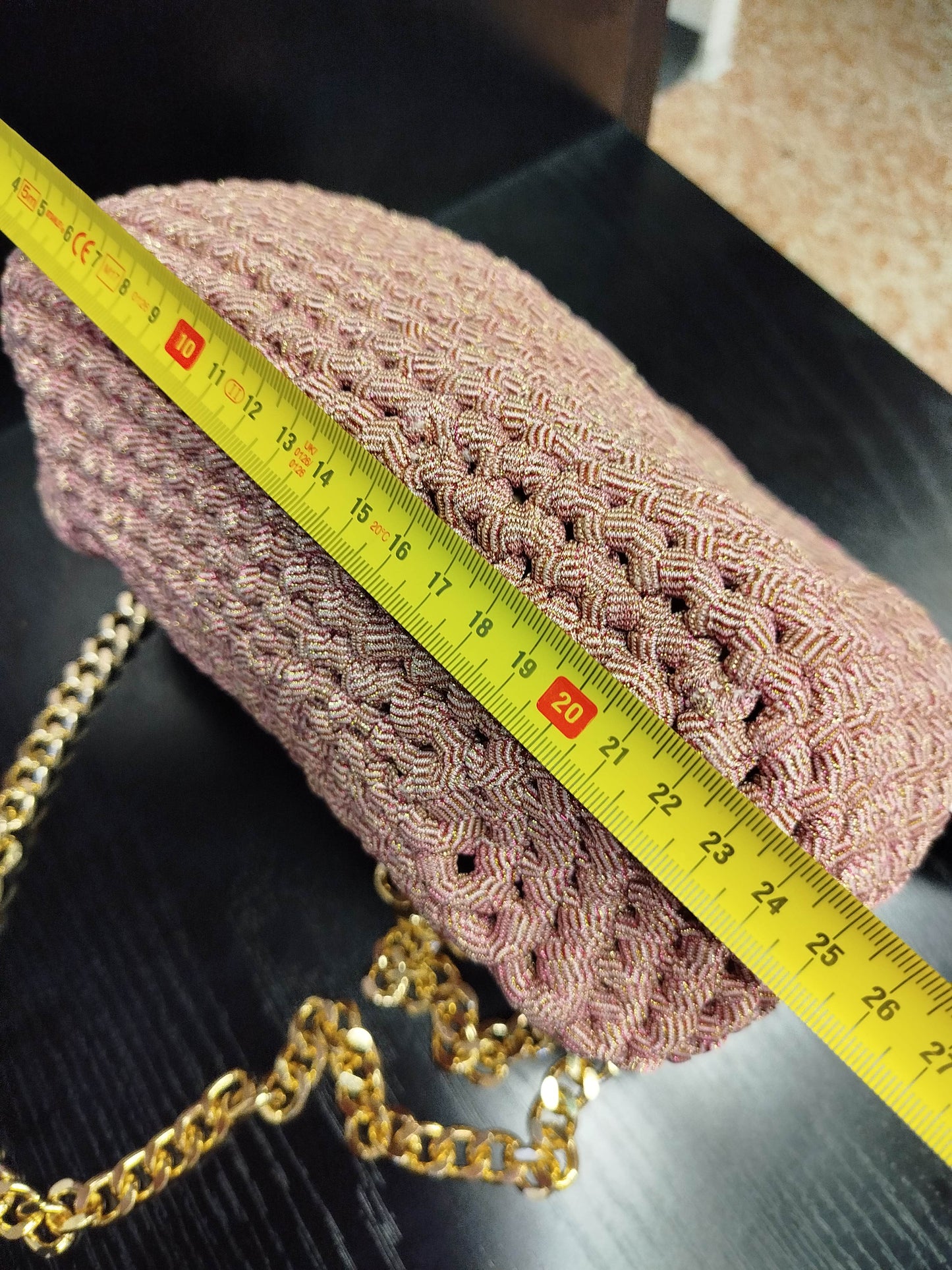 Borsa crochet clutch rosa artigianale