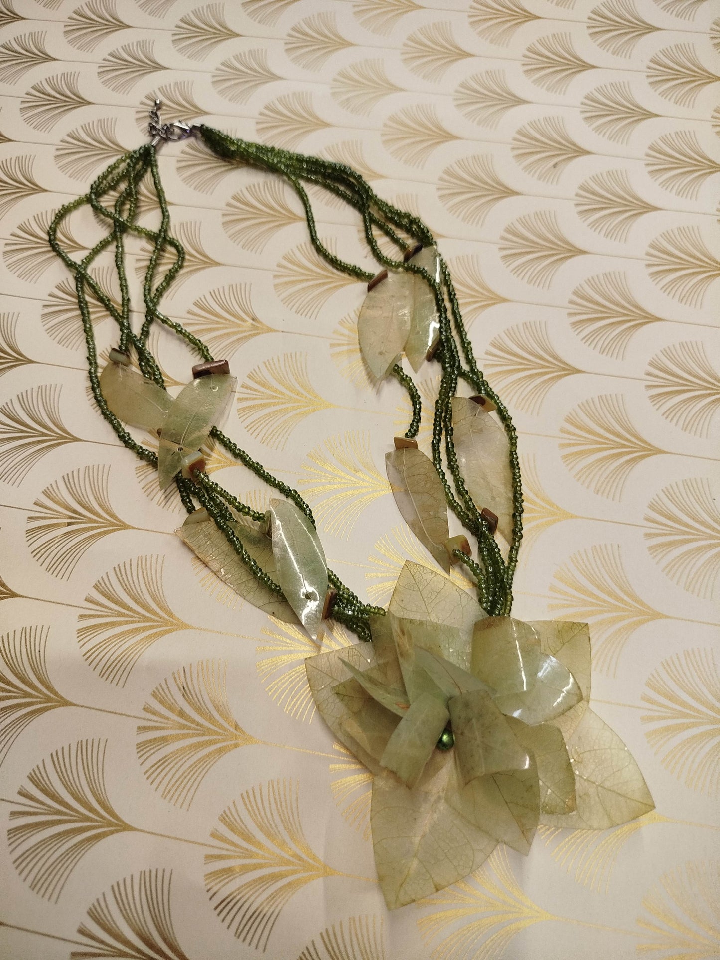 Collana verde fiore