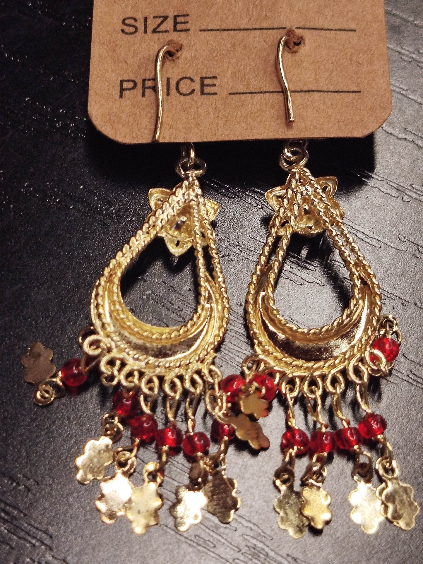 Orecchini pendenti vintage rosso