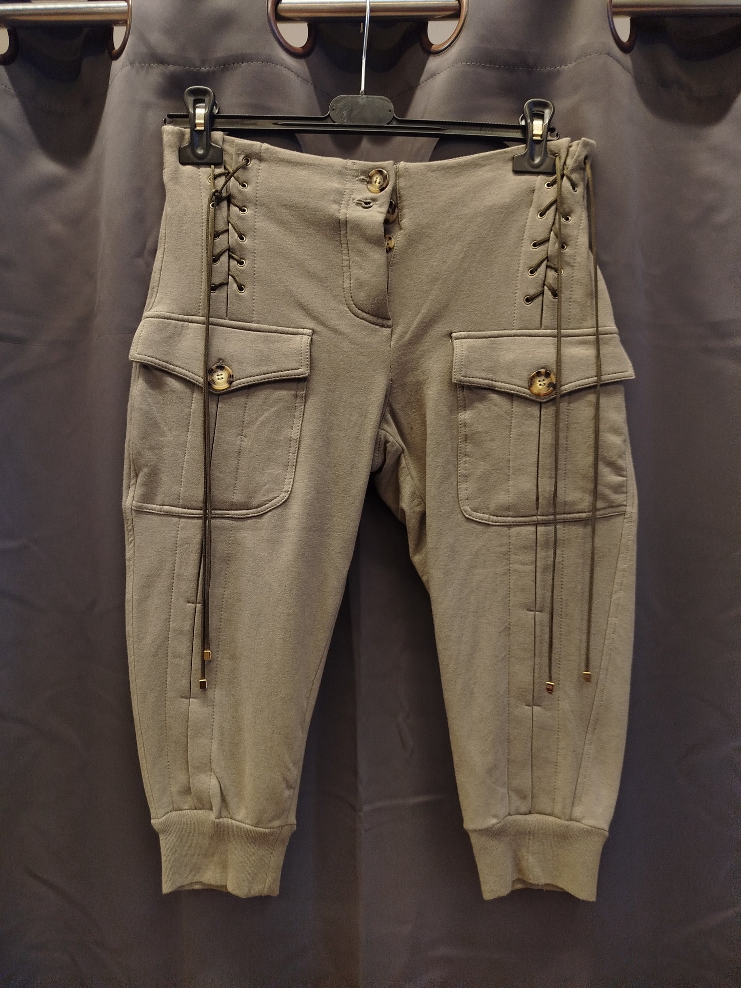 Betty Blue Capri Pants (s)