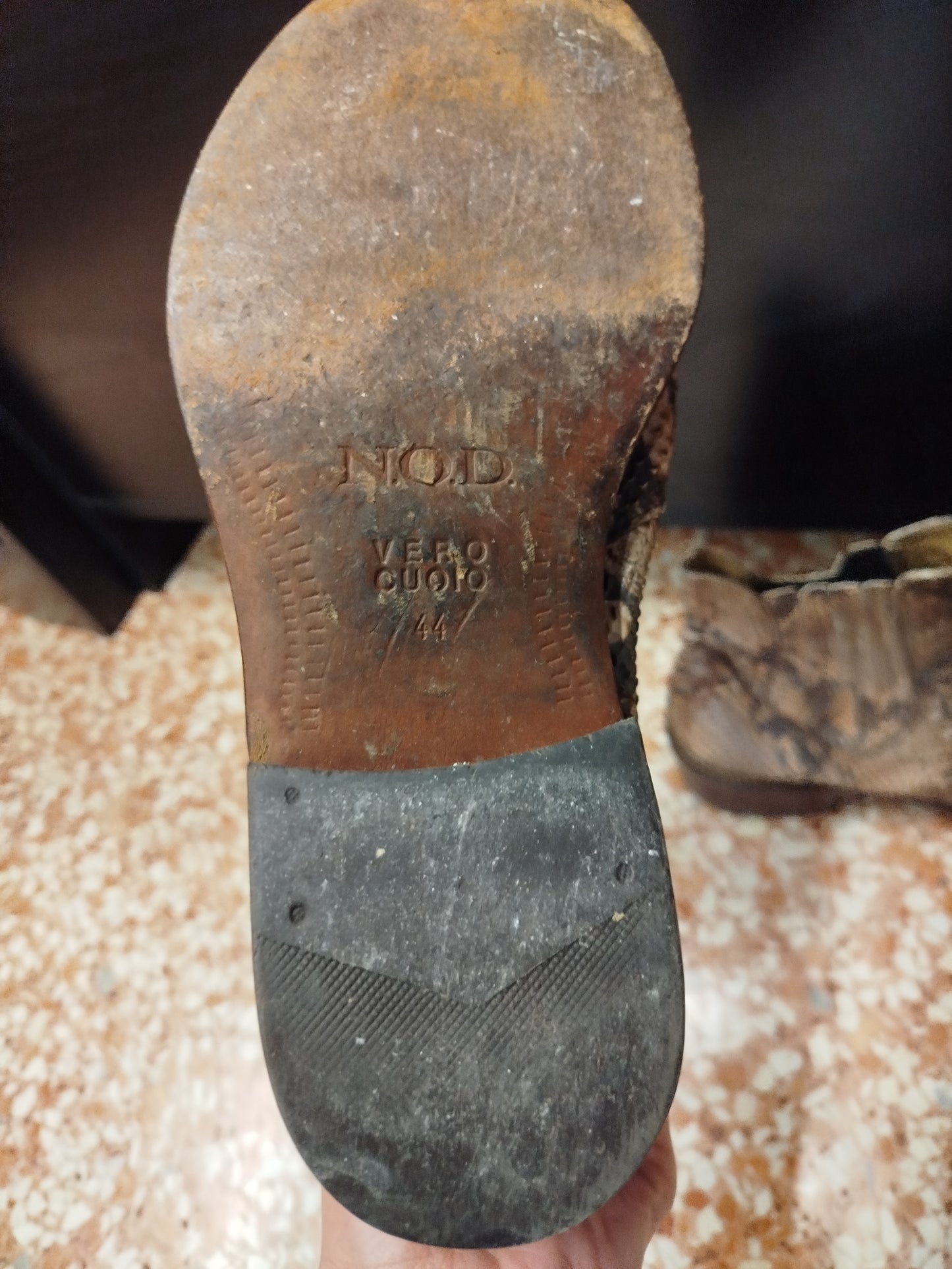 Stivali vintage in pelle di coccodrillo (44)