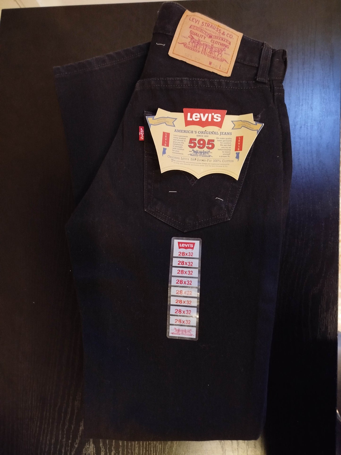 Jeans Levi's 595 nuovi con cartellino (s)donna