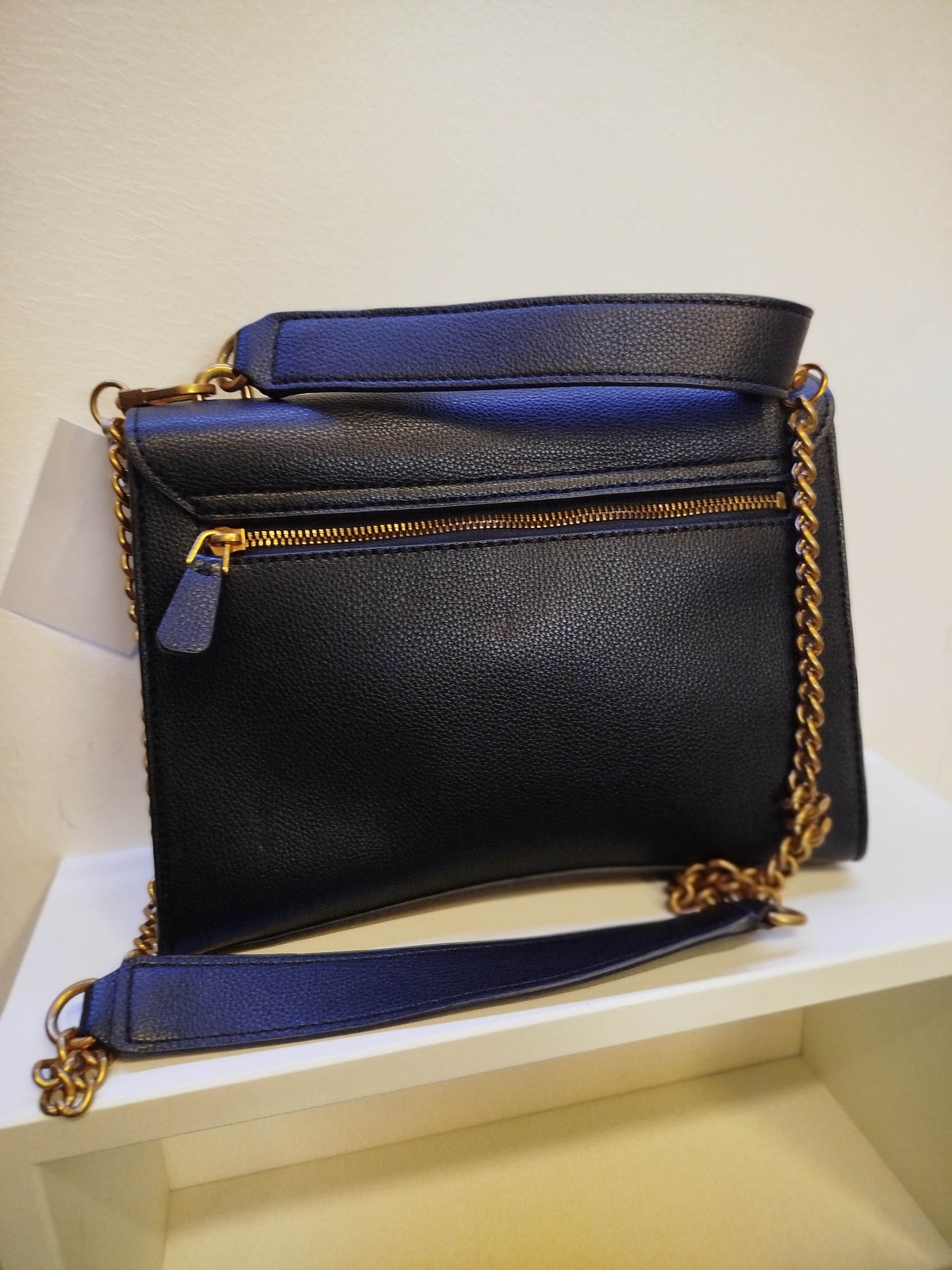 New Guess bag with shoulder strap