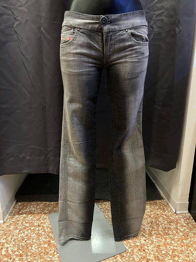 Jeans Diesel 90’s nuovo ( s donna) thumbnail