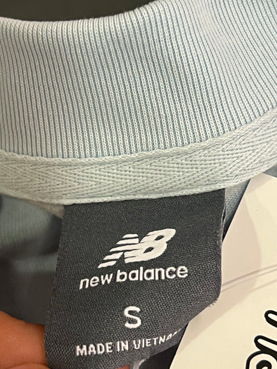 T-shirt crop New Balance | S donna thumbnail