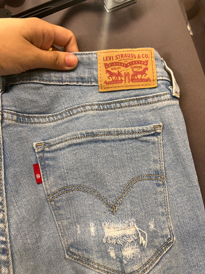 Jeans strappato 711 Skinny | M donna thumbnail
