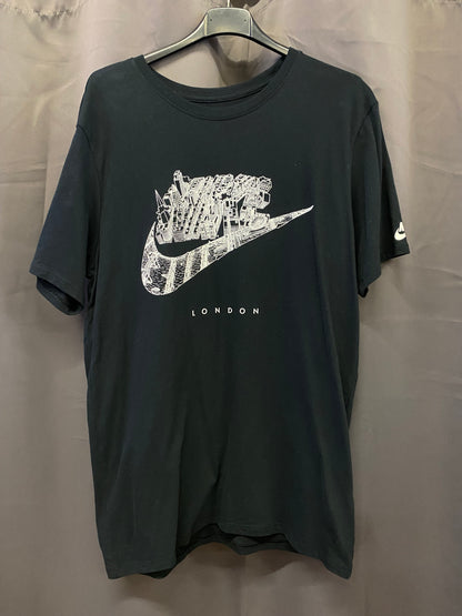 New Nike T-shirt (M)