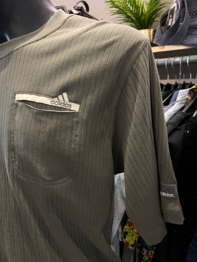 T-Shirt Vintage Adidas a Costine con Taschino – Verde Militare / Khaki| XL uomo thumbnail