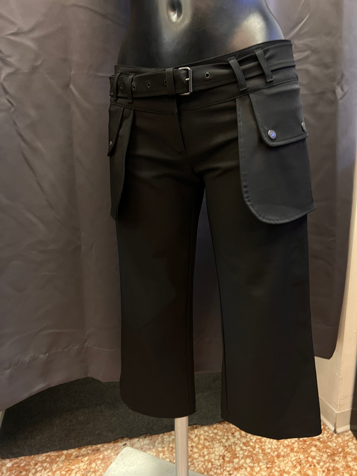 Pantalone capri con tasche a vista Y2K Sexy Woman (S donna)