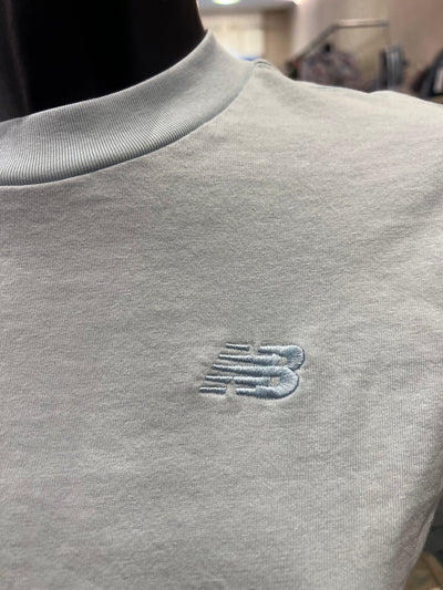 T-shirt crop New Balance | S donna thumbnail