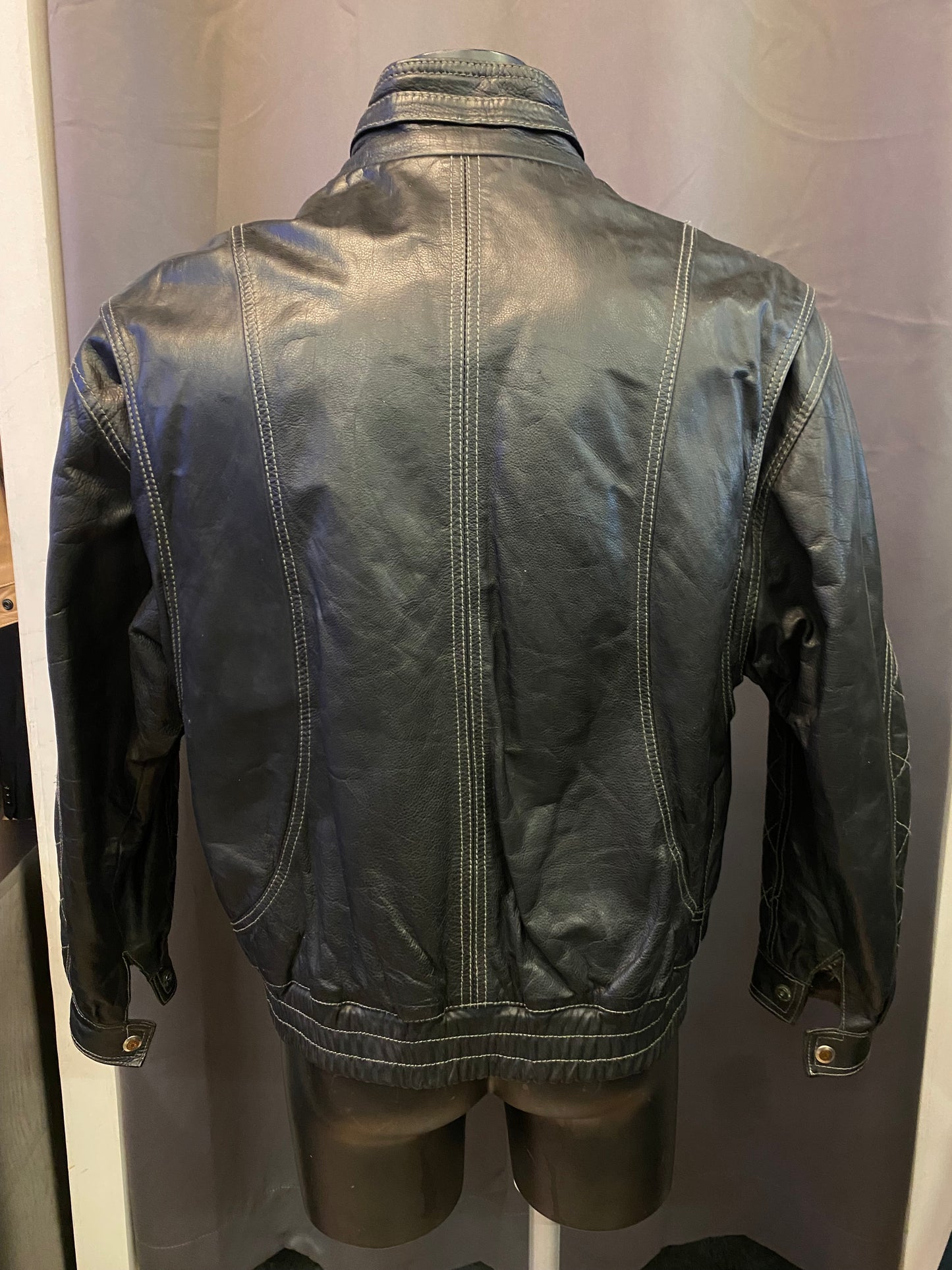 Giacca in pelle vintage stile chiodo (M)