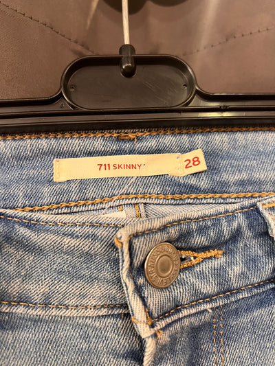 Jeans strappato 711 Skinny | M donna thumbnail