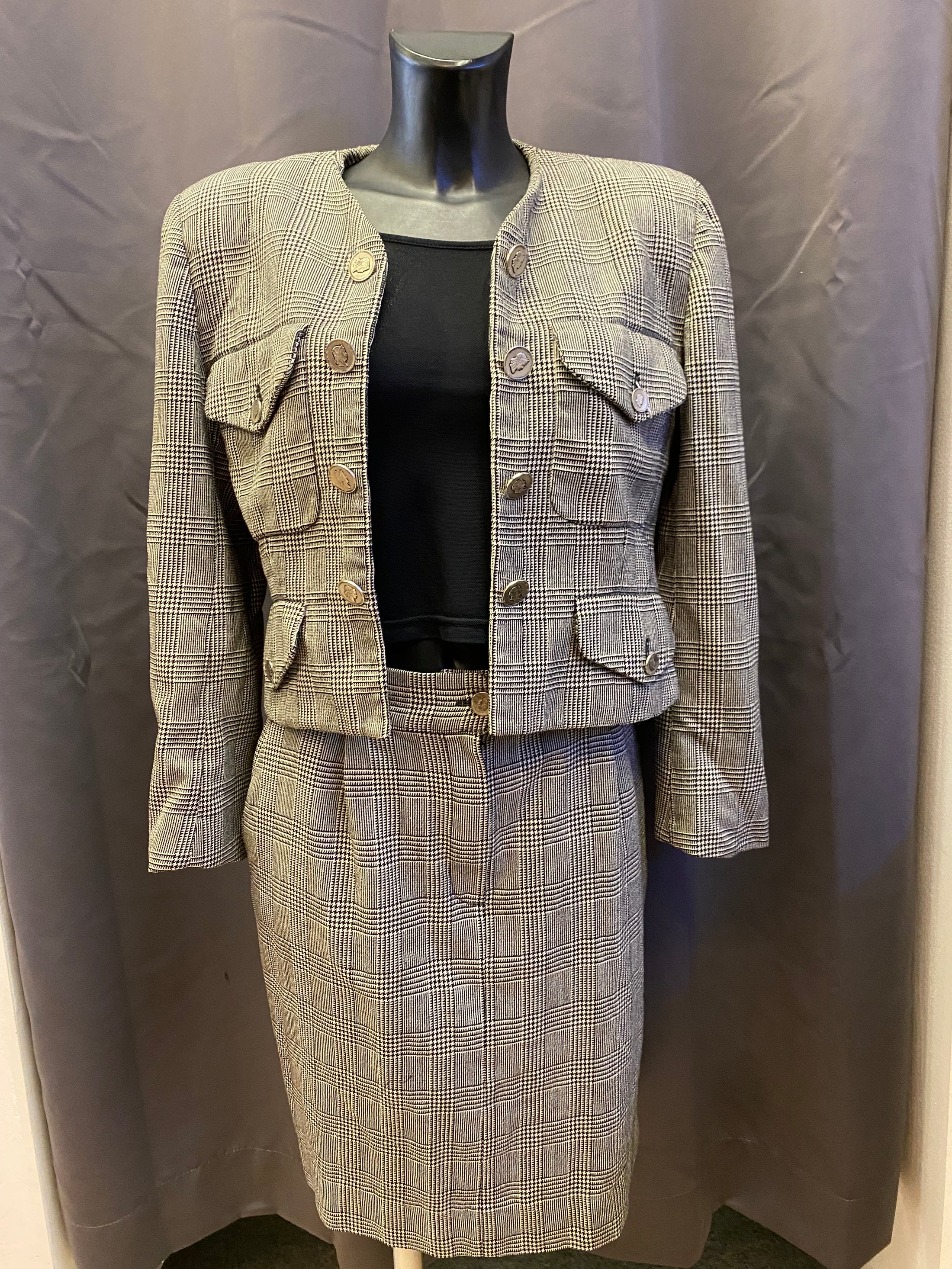 Completo Moschino Milano vintage in lana vergine (M/L)
