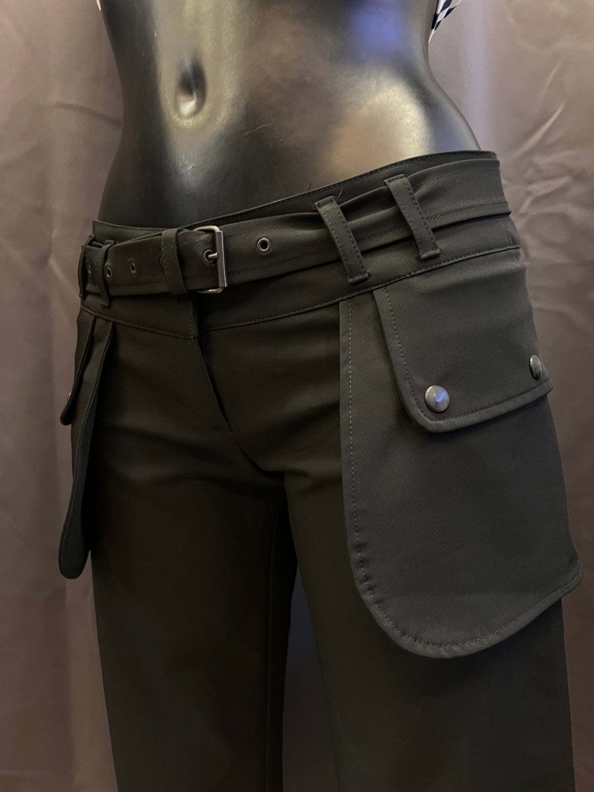 Pantalone capri con tasche a vista Y2K Sexy Woman (S donna)