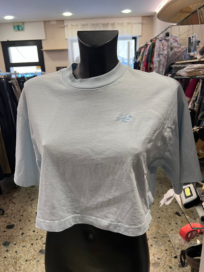 T-shirt crop New Balance | S donna thumbnail