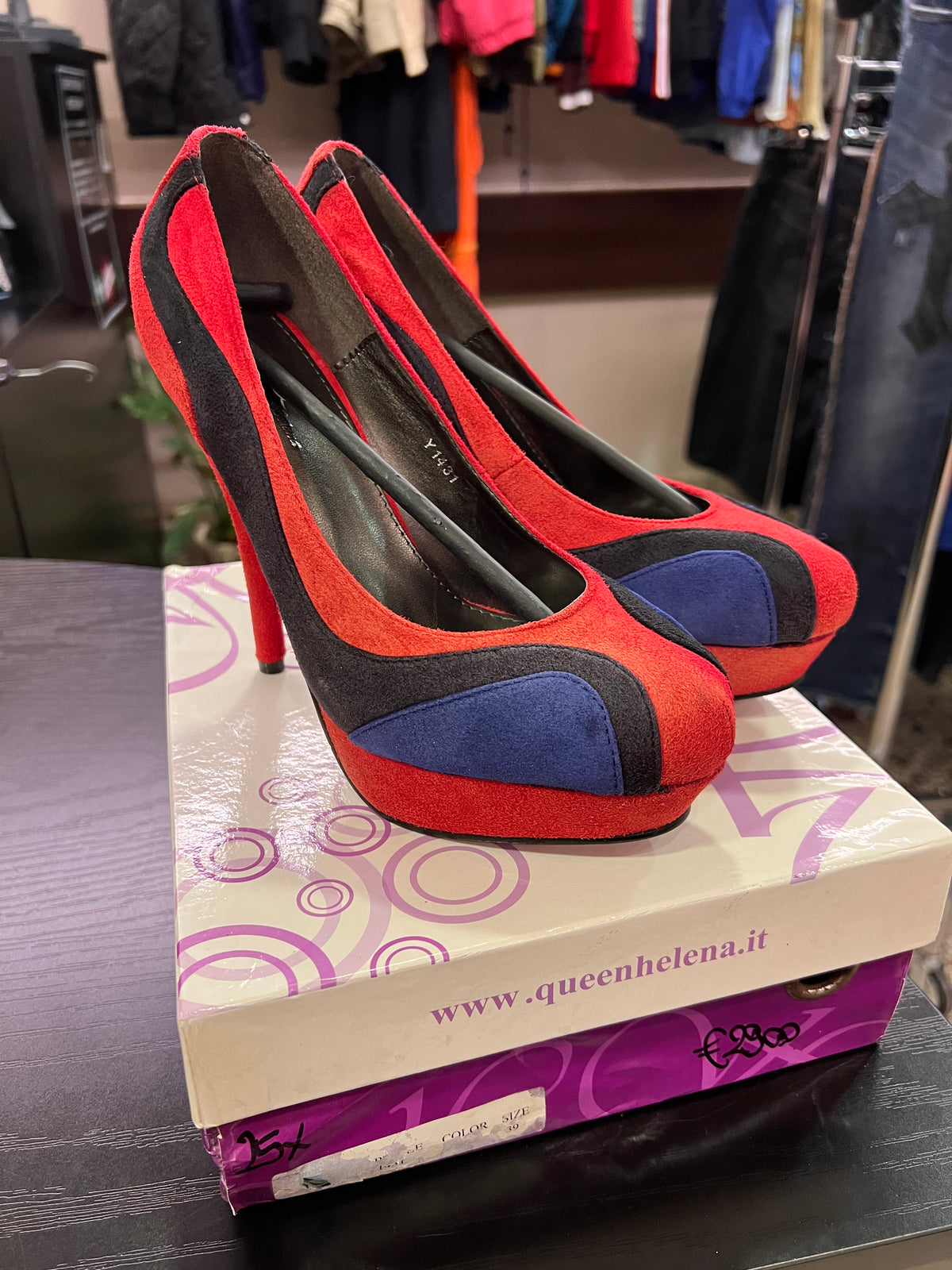 Décolétte Queen Helena nuove |39