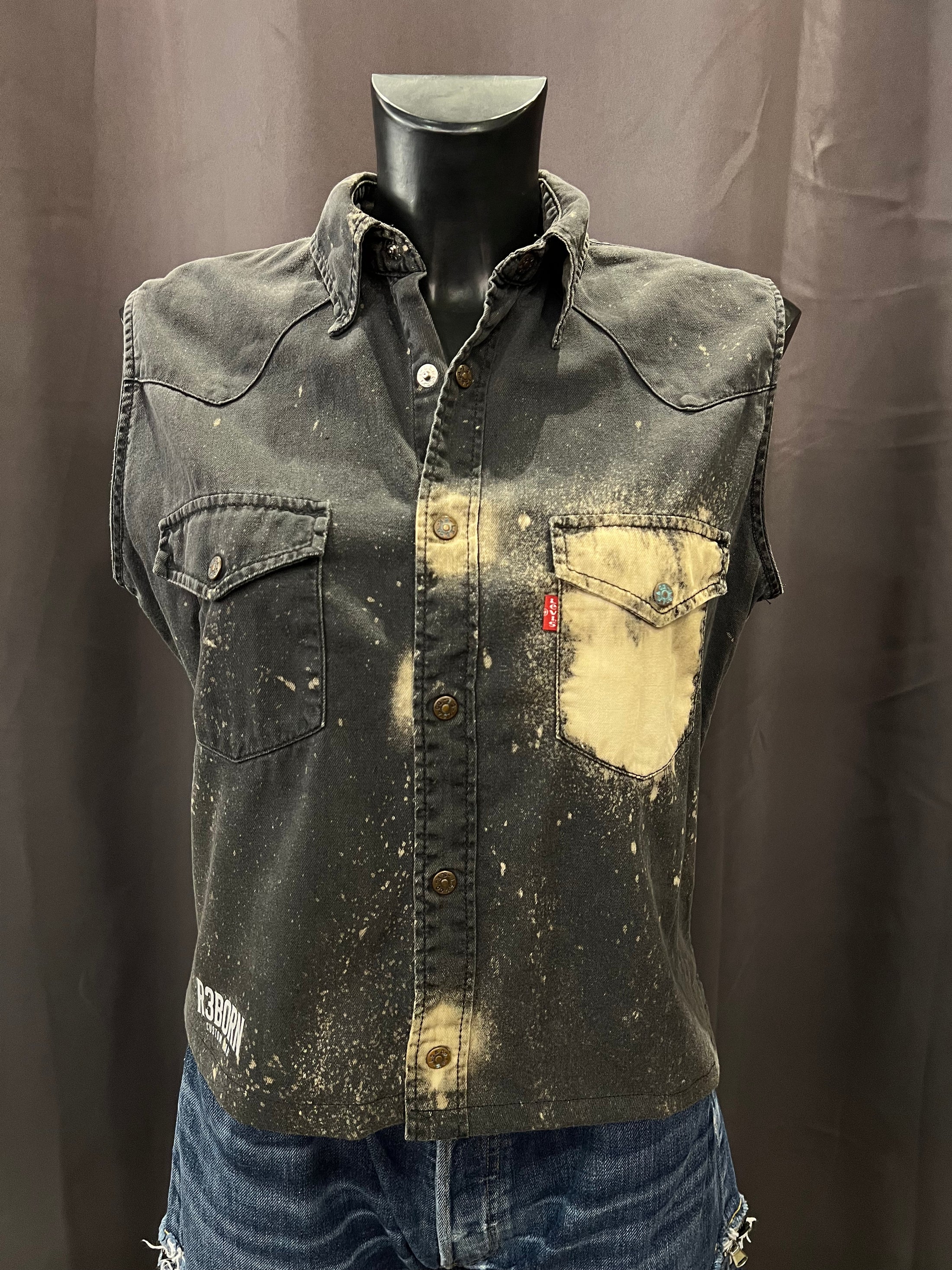 Camicia vintage smanicata in Jeans Levi’s Custom R3BORN (M donna)