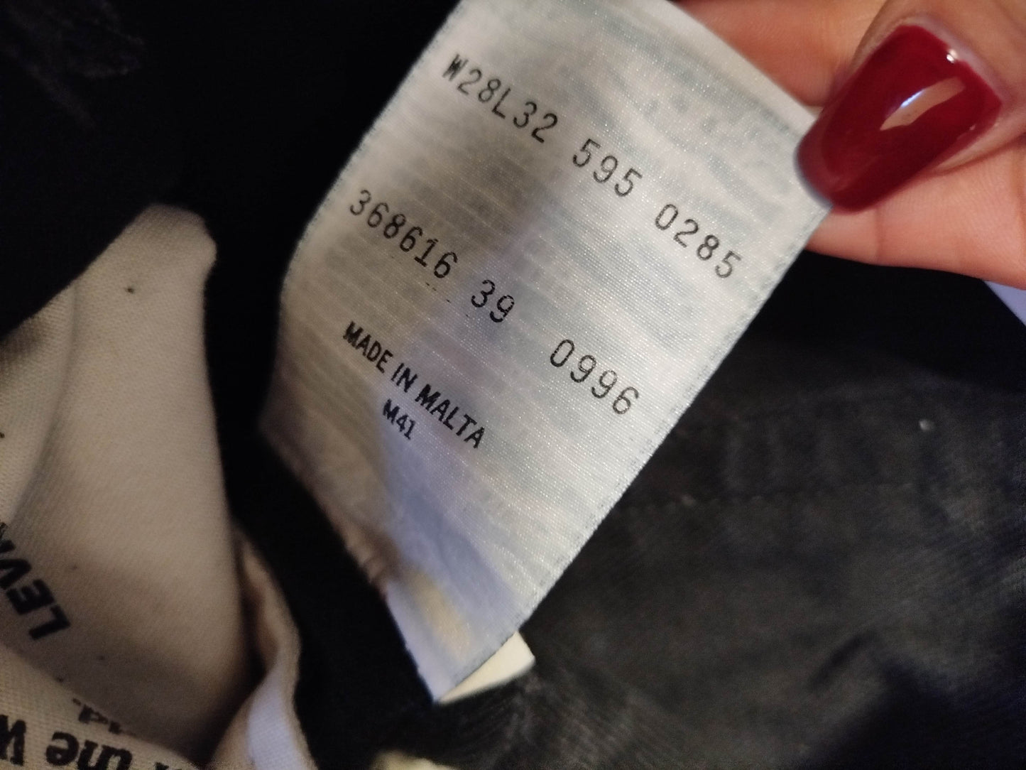 Jeans Levi's 595 nuovi con cartellino (s)donna