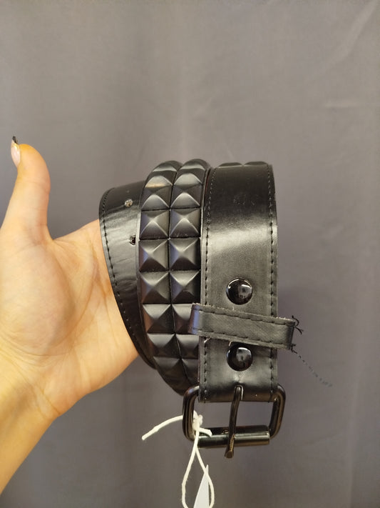 Cintura in pelle con borchie (M)