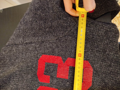 Maglione vintage Benetton in pura lana vergine (L) thumbnail