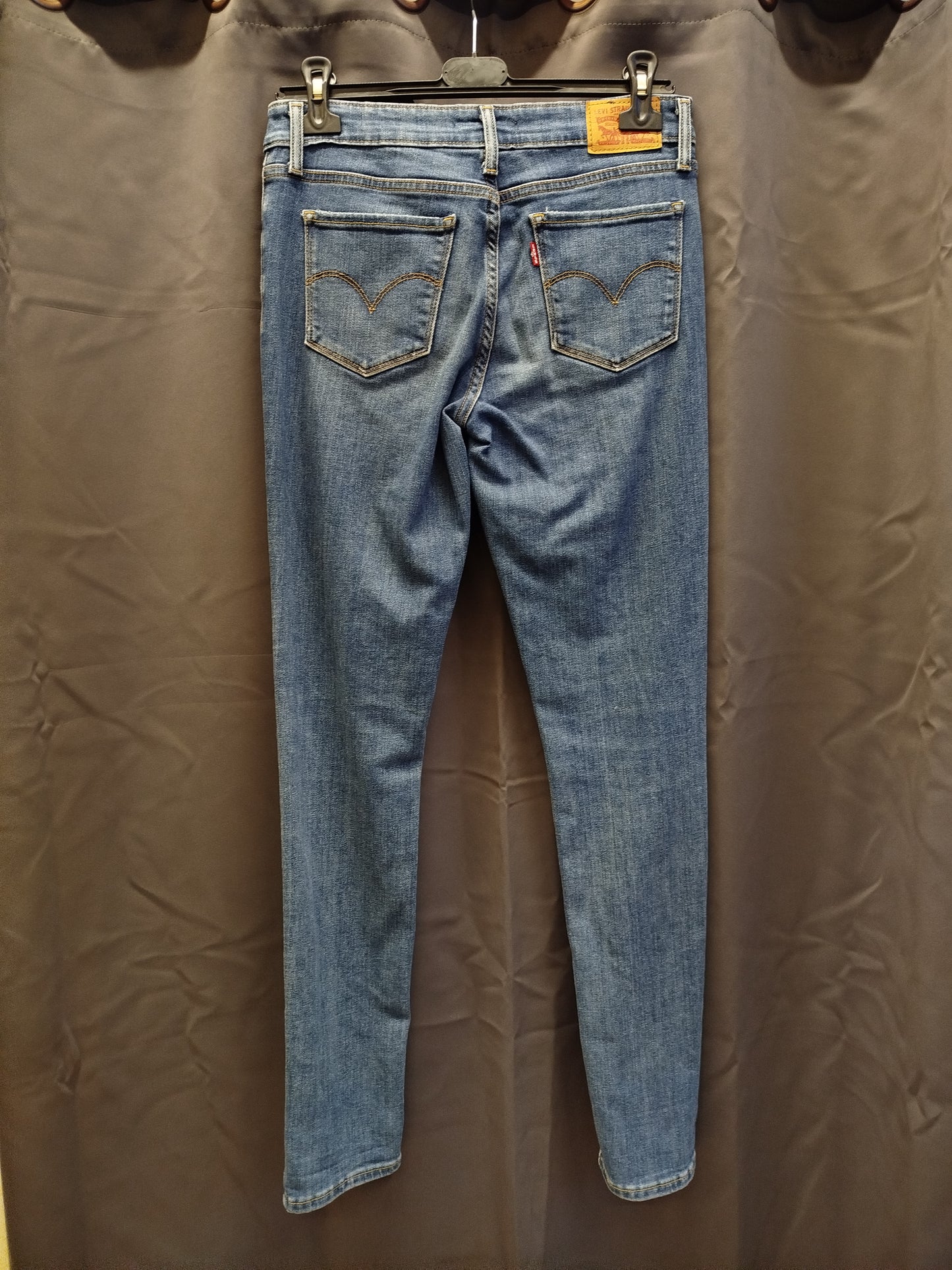 Jeans Levi's 711 skinny (M)