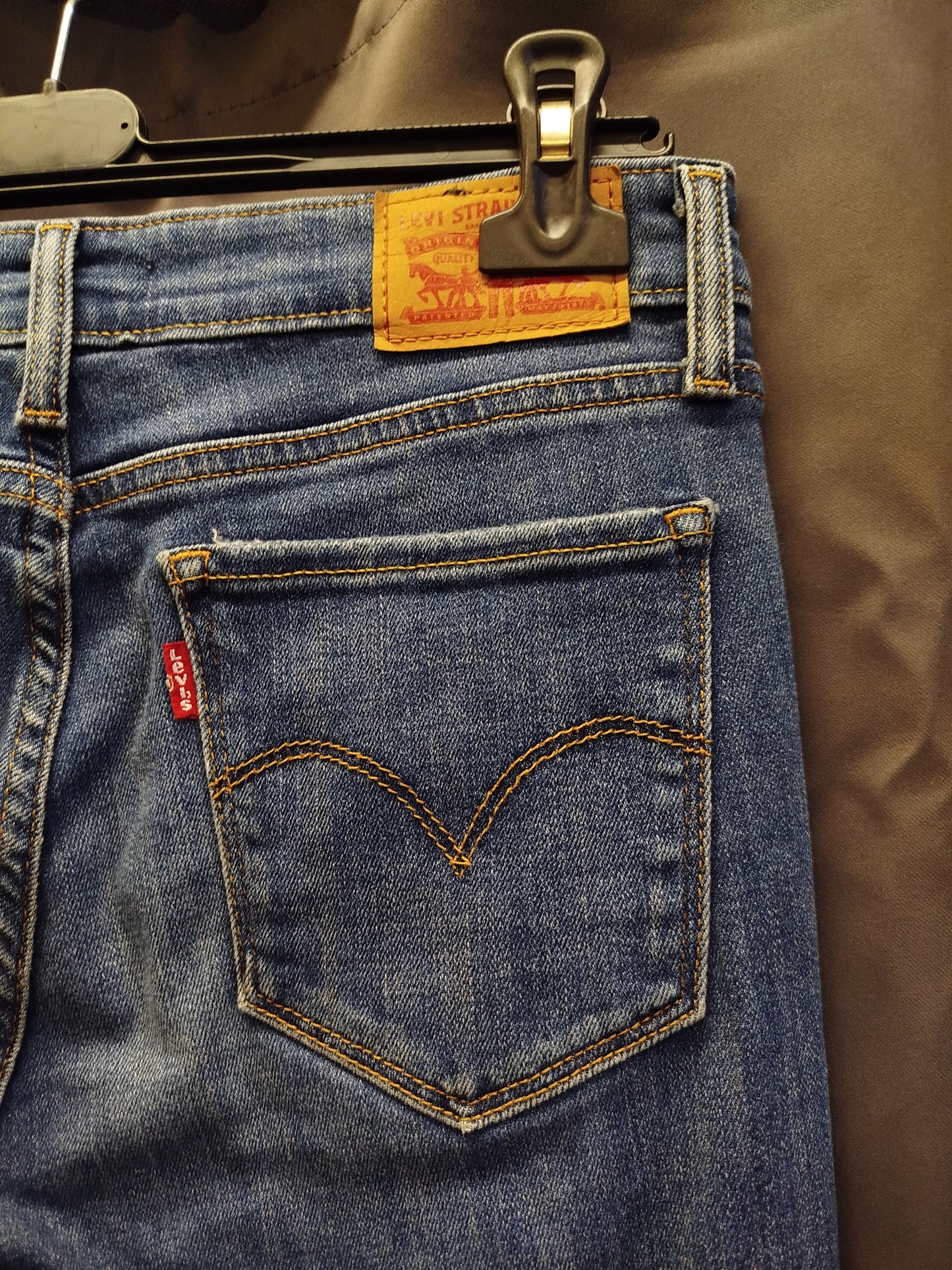 Jeans Levi's 711 skinny (M)