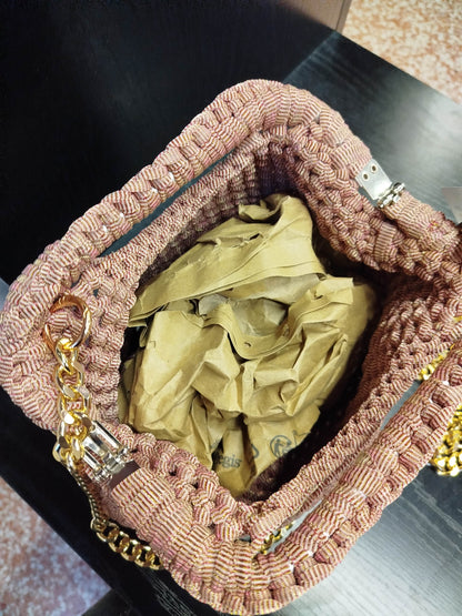 Borsa crochet clutch rosa artigianale